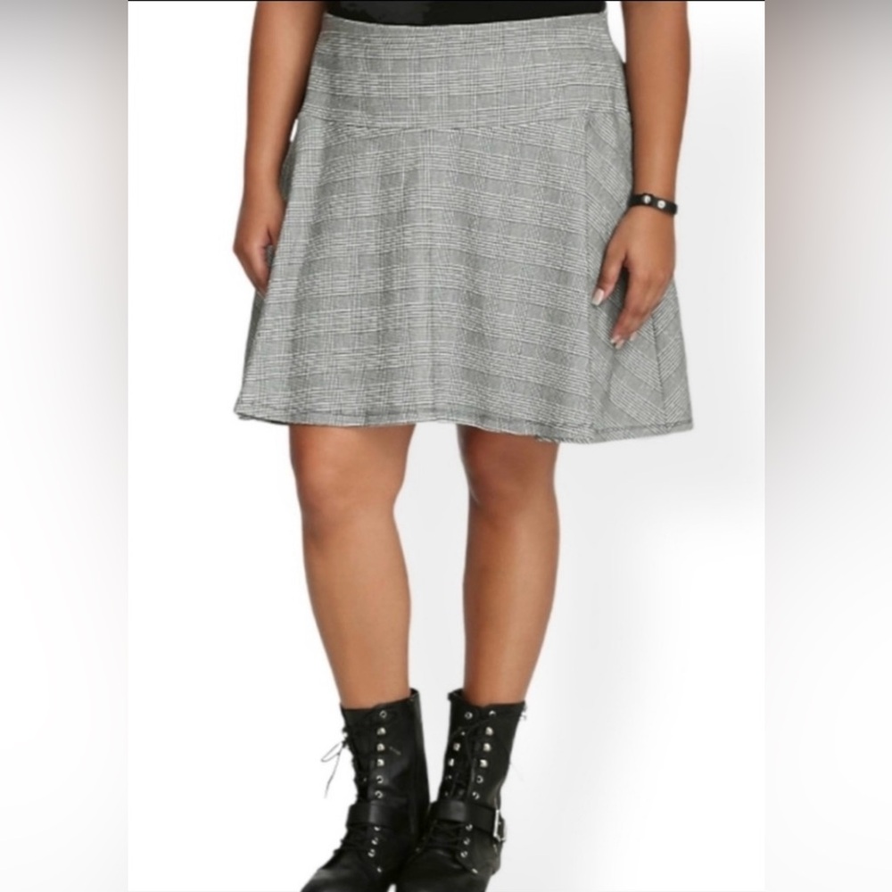 Torrid Sz 5 Classic Gray Plaid Women's Skirt 5X